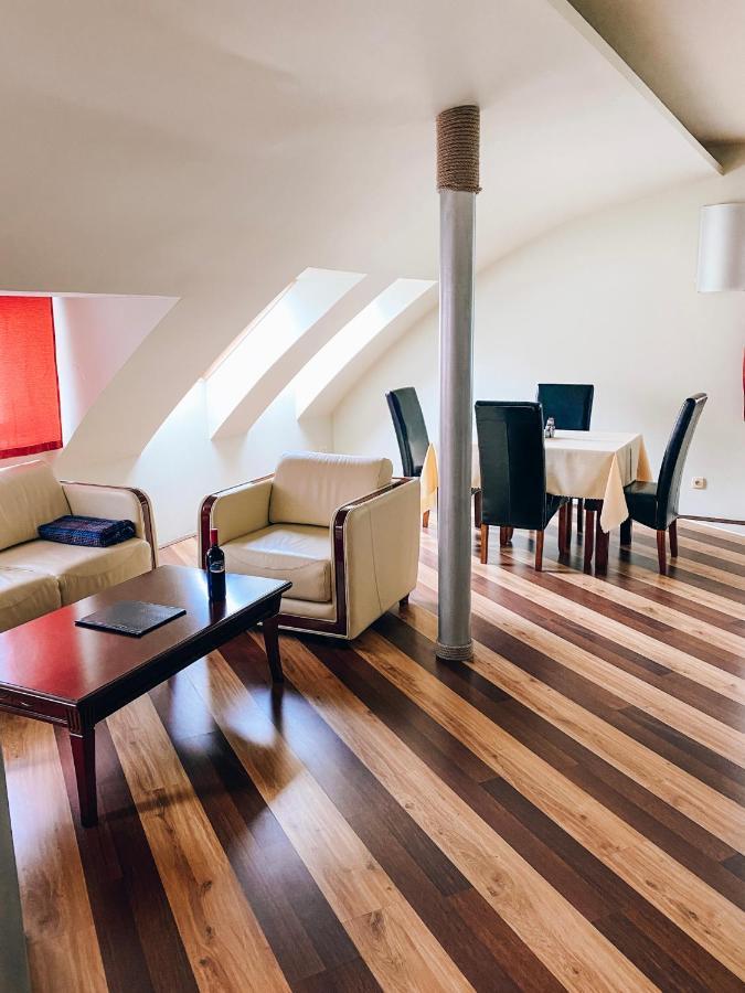 Apartment Riverside Thalia *